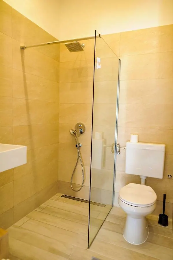 Apartments Lux Pag Pag Town Croazia